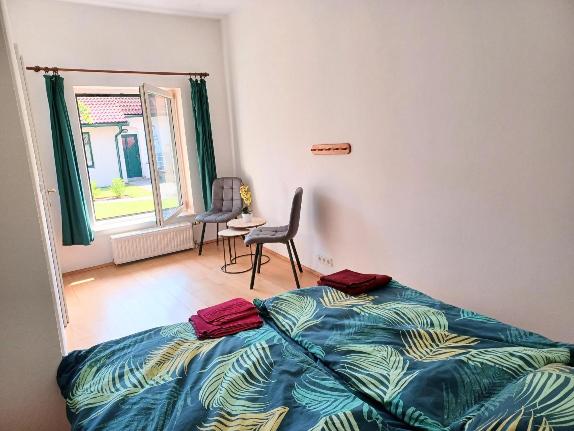 Ferienwohnungen Und Appartements Im Idyllischen Vierkanthof, Gruppenurlaube Fürstenfeld Esterno foto